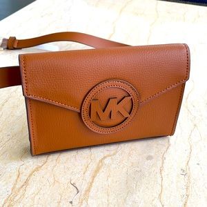 COPY - Michael Michael Kors Belt Bag.